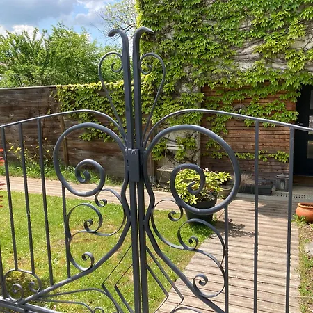 Cote Jardin Δωμάτια σε οικογενειακή κατοικία *